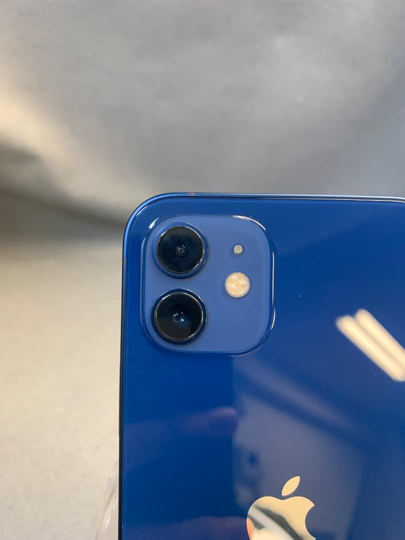 超美品　国内版　SIMフリー　iPhone12 64GB ブルー色