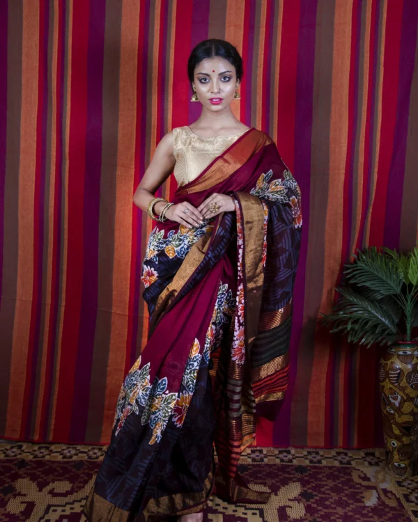 maroon saree with floral print