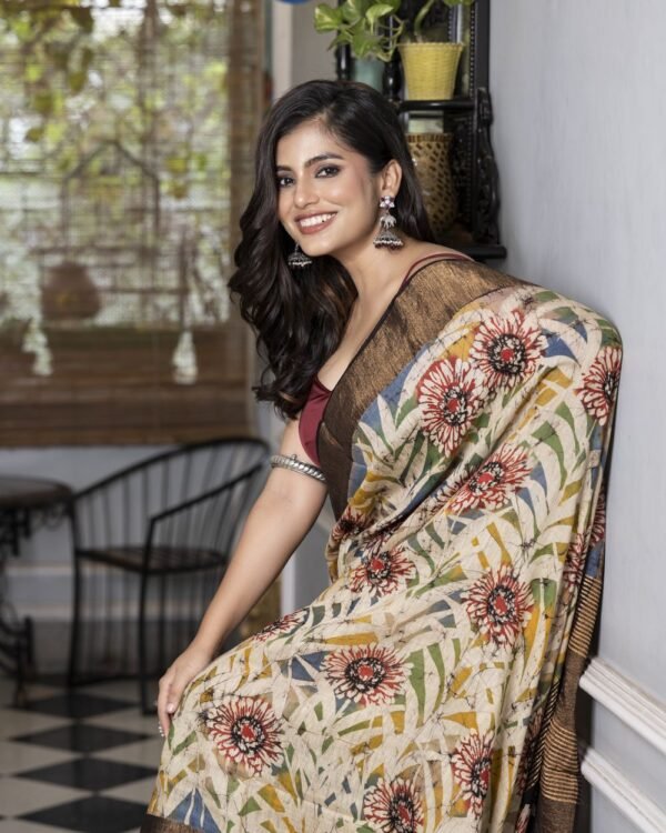 Nakshipar Bapta Tussar Saree