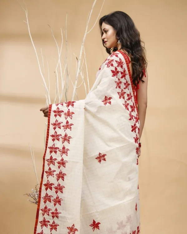 Floral Gamcha Applique on White Colour Zari Border Cotton Saree
