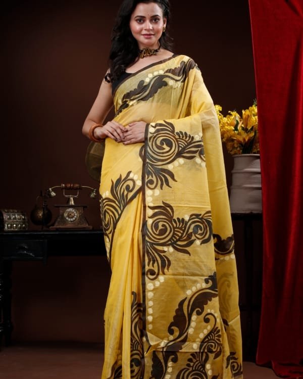Nakshipar Handpainted saree