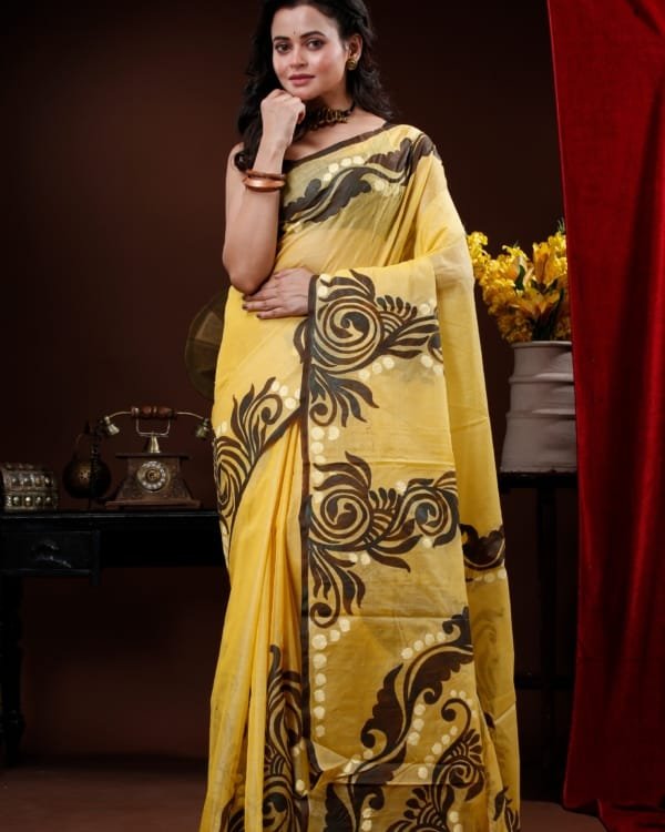 Nakshipar Handpainted saree