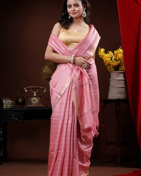 Nakshipar Muga Check Tussar saree